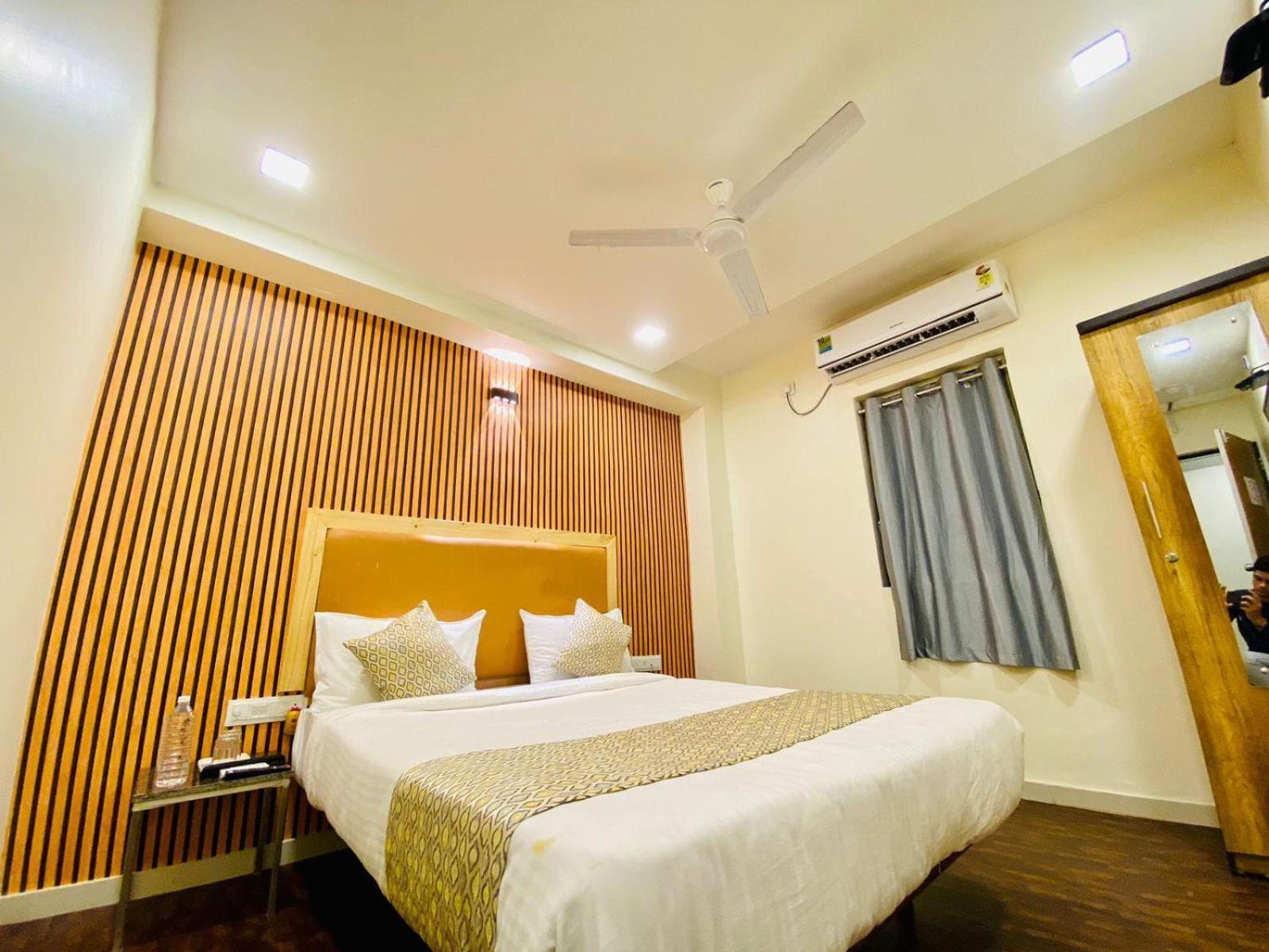 Hotel Alexa By Abc Ahmedabad Extérieur photo