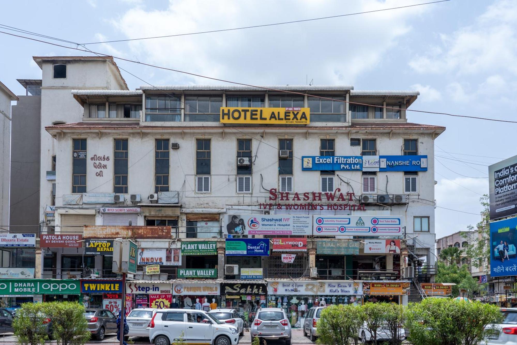 Hotel Alexa By Abc Ahmedabad Extérieur photo